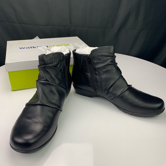 Walking Cradle Esme Bootie - Picture 5 of 7